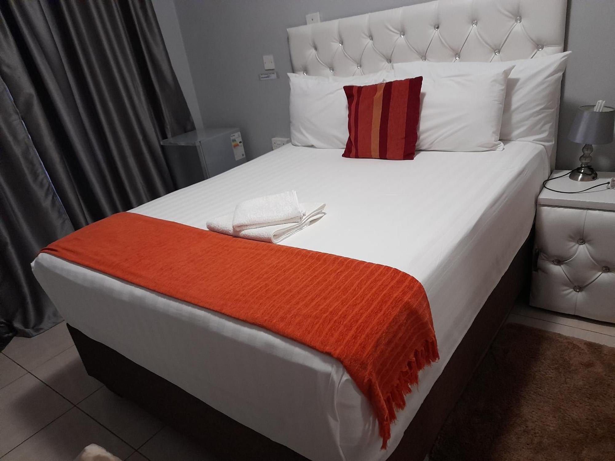Rest & Digest Bed & Breakfast Serowe Exterior photo
